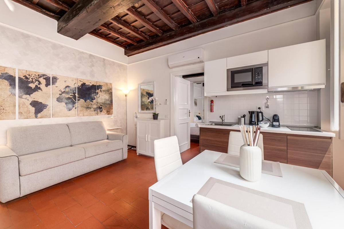 Spanish Steps Apartment & Terrace โรม ภายนอก รูปภาพ